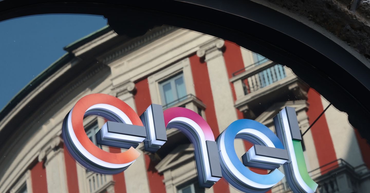 Caro carburanti, da Enel buoni benzina da 40 euro e sconto del 20% sulle colonnine