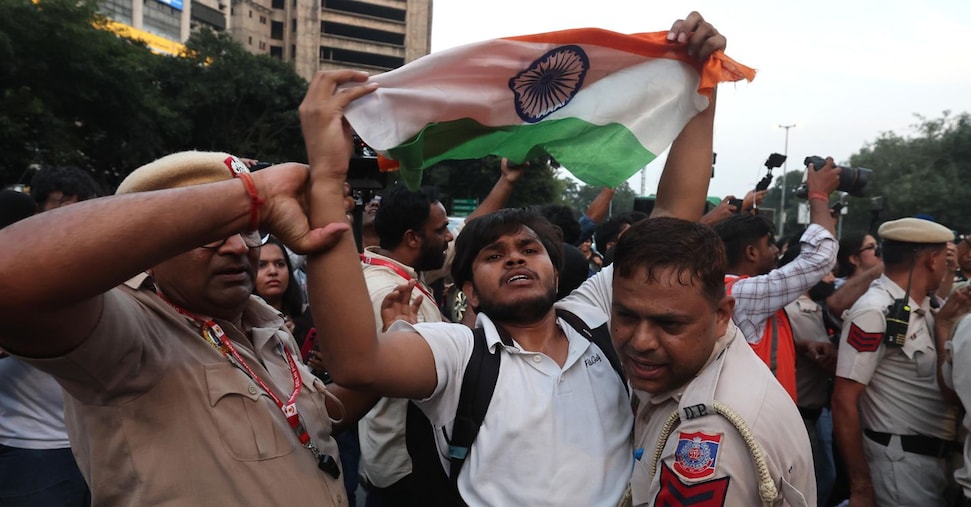 India, arrestato il leader degli “scarafaggi” che contestano il governo Modi India, arrestato il leader degli “scarafaggi” che contestano il governo Modi