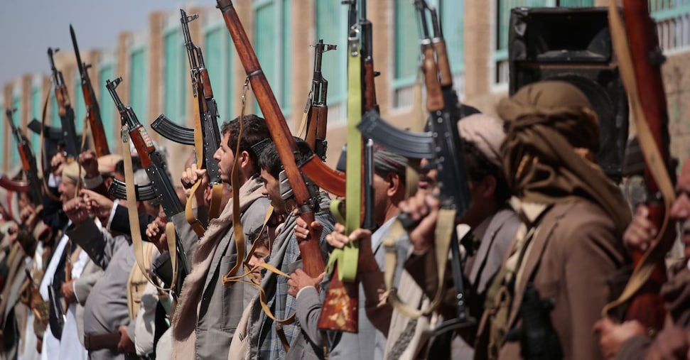 Yemen, l’Iran rafforza il sostegno agli Houthi. Trump: «Israele ha aiutato Riad»