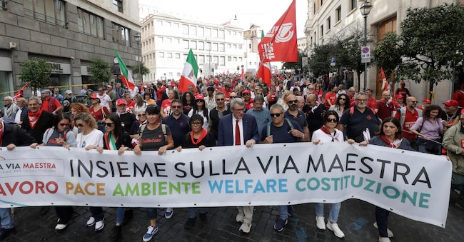 MAURIZIO LANDINI SEGRETARIO GENERALE CGIL MANIFESTAZIONE DELLA CGIL LAVORO PACE AMBIENTE WELFARE COSTITUZIONE 7146