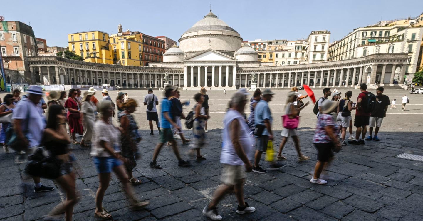 Affitti brevi, a Napoli arriva il ricorso contro il regolamento