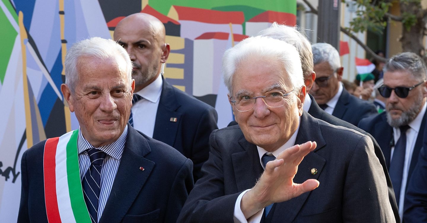 Mattarella: «Violenze inaccettabili, solidarietà alle forze dell’ordine»