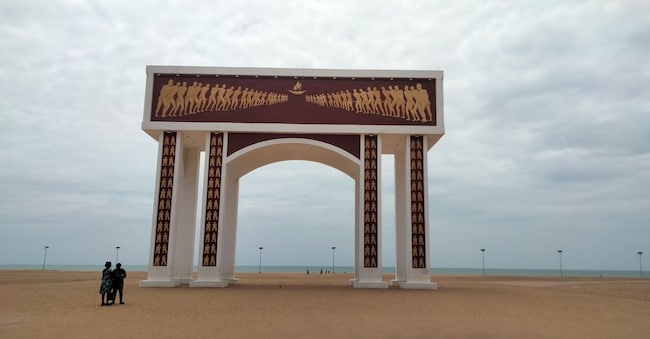 La Porta del Non Ritorno, un arco commemorativo per gli schiavi africani di Ouidah, Benin