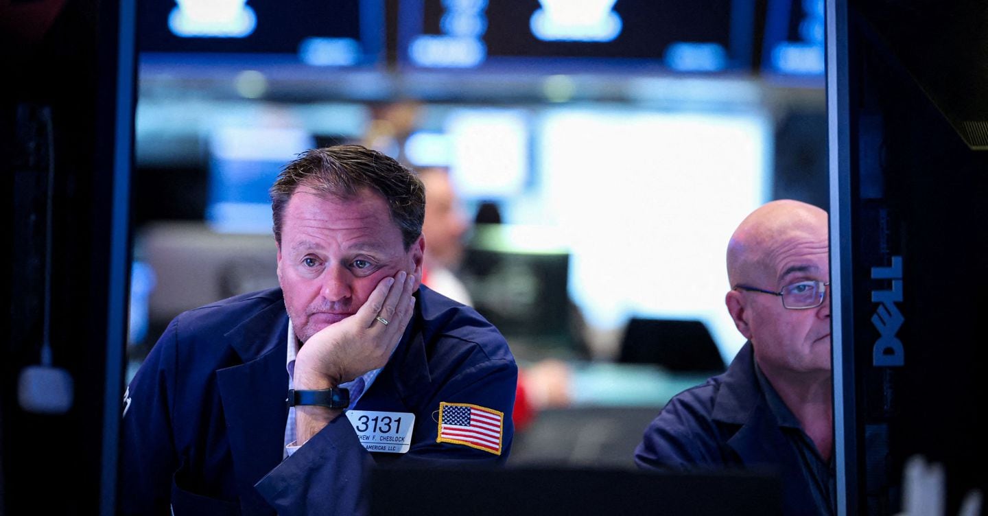 Borsa, l’Europa ancora in rosso. Il petrolio sfonda quota 110 $