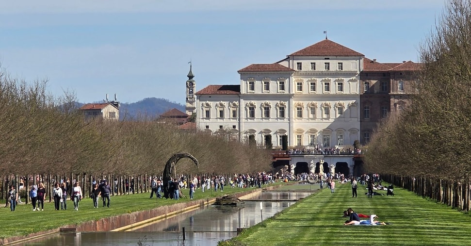 furto nella reggia di venaria reale nel torinese rubato bottino da 150 mila euro