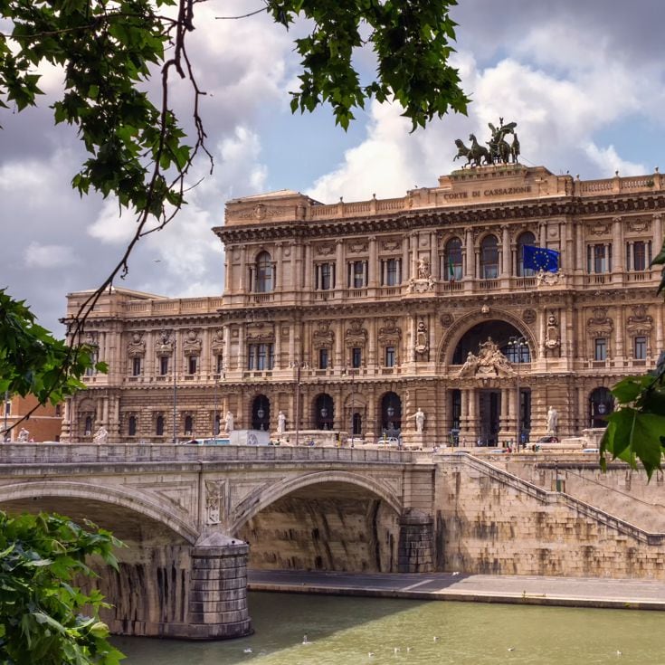 Corte di cassazione, cassation court by cloudy day, Roma, Italy Elenarts - stock.adobe.com
