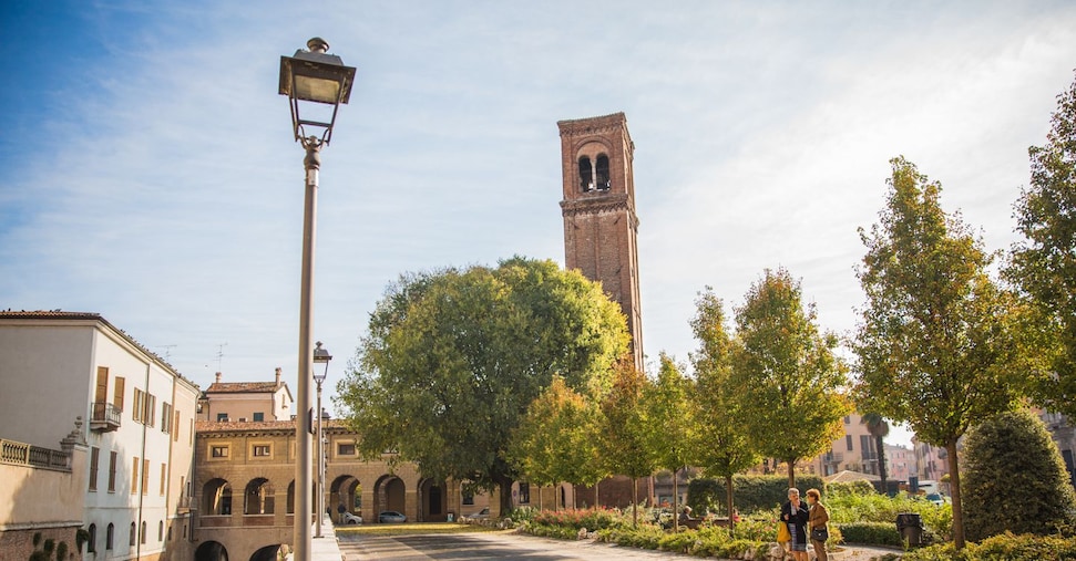 mantova ai vertici per ztl ciclabili e alberi sette volte in top ten da Ilsole24ore.com mantova ai vertici per ztl ciclabili e alberi sette volte in top ten