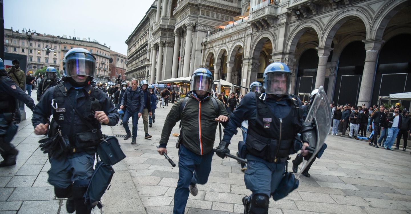 Polizia, oltre 150 perquisizioni tra Milano e Monza e in altre 20 città. Indagini sul Movimento 17 ottobre