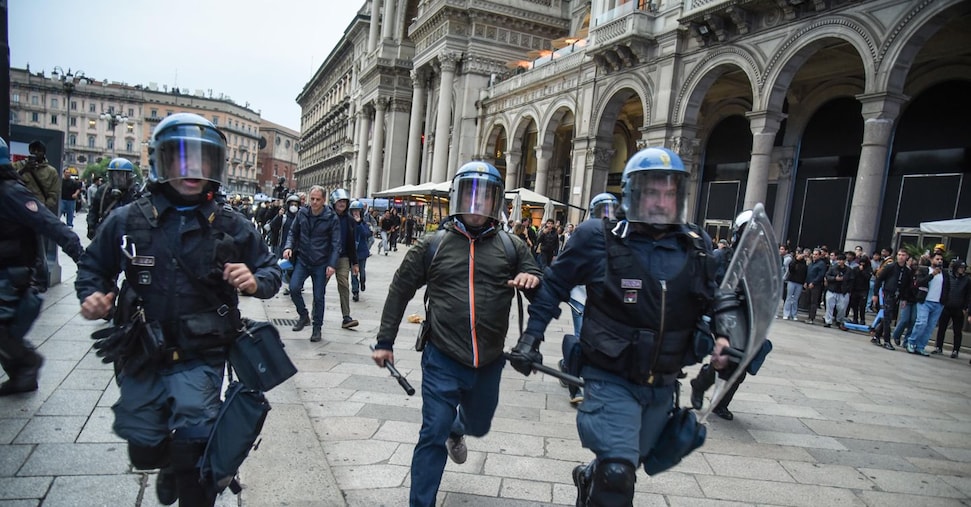 Polizia, oltre 150 perquisizioni tra Milano e Monza e in altre 20 città. Indagini sul Movimento 17 ottobre