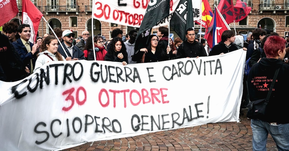 piazze blindate in tutta italia cortei di protesta a roma milano e torino da Ilsole24ore.com piazze blindate in tutta italia cortei di protesta a roma milano e torino