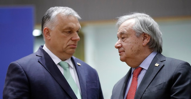 L’ex premier ungherse Viktor Orban (a sinistra) con l’attuale segretario generale Onu Antonio Guterres, nel 2023 a Bruxelles EPA