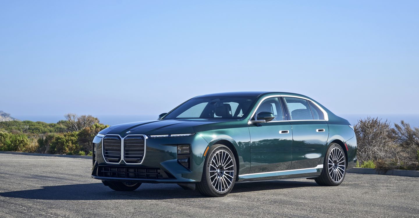 Bmw Serie 7, come cambia e come va l’elettrica i7