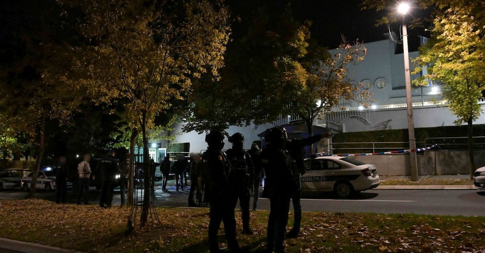 Serbia, attentato all’ambasciata di Israele: ucciso l’assalitore