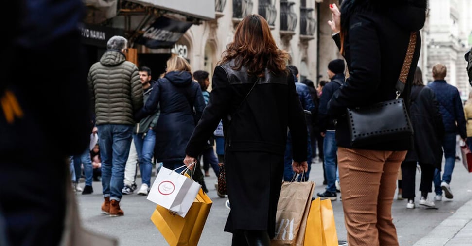 Consumi, intenzioni d’acquisto di beni durevoli ai minimi dell’anno