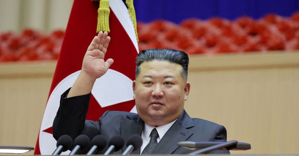 Sale la tensione tra le due Coree, Kim lancia una raffica di missili in mare