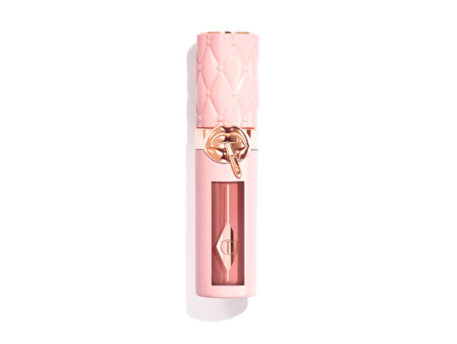 Non un gloss volumizzante, né un rossetto e neanche un balsamo, ma il meglio dei tre: Pillow Talk Big Lip Plumpgasm di Charlotte Tilbury, in due nuance (36 euro da Sephora e online su charlottetilbury.com).