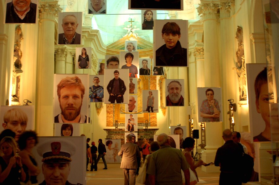 Civitanova Marche 10 luglio 2009. Presentazione della mostra Razza Umana/Italia (gli italiani nell'obiettivo di Oliviero Toscani nella chiesa di san Francesco), nella foto le opere esposte nella chiesa (Foto IPP/Germano Paoloni)