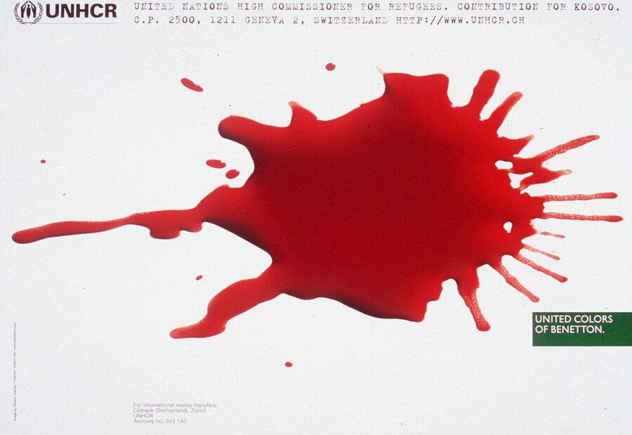 Una macchia di sangue, il logo della nuova campagna mondiale di Oliviero Toscani per la Benetton a favore degli organismi che assistono i rifugiati del Kosovo, a partire dall'Alto Commissariato delle Nazioni Unite e , per l'Italia, della missione Arcobaleno , del Consorzio italiano di Solidarietà e della Associazione per la Pace, aprile 1999. ANSA/JI (ANSA)
