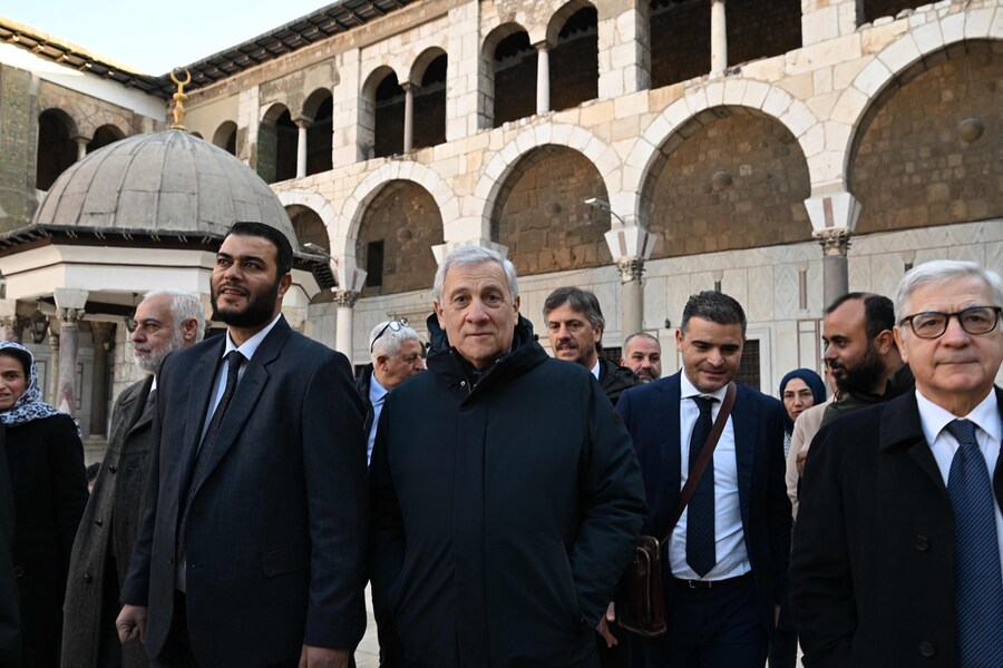 Italian Foreign Minister Antonio Tajani visits the 8th century Umayyad Mosque in the old city of Damascus on January 10, 2025. Several senior Western diplomts have visited the Syrian capital since Islamist-led forces toppled longtime ruler Bashar al-Assad last month. (Photo by LOUAI BESHARA / AFP) (AFP)