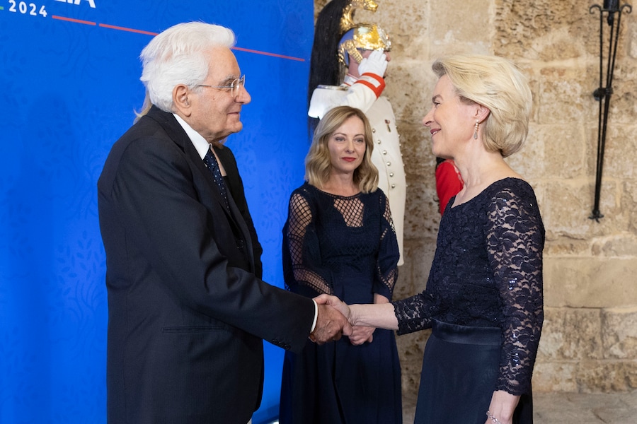 13 giugno 2024 - Brindisi - Il Presidente della Repubblica Sergio Mattarella saluta il Presidente della Commissione Europea Ursula von der Leyen. (Foto di Francesco Ammendola - Ufficio per la Stampa e la Comunicazione della Presidenza della Repubblica)