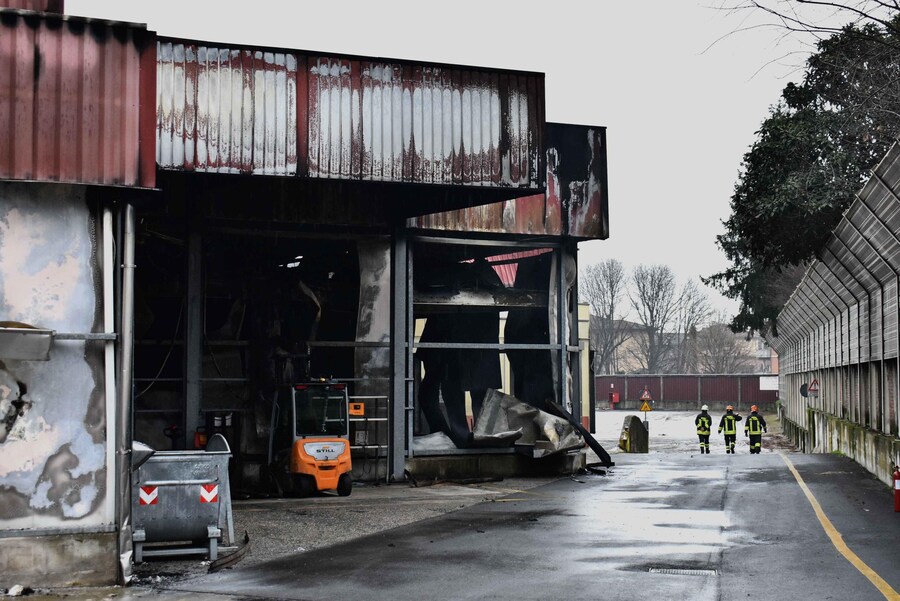 Il luogo dove si è sviluppato il grosso incendio all'Inalca , 11 Febbraio 2025. (Ansa/Artioli/Rossi)