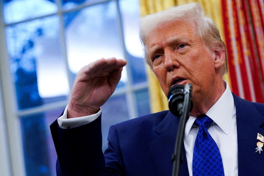 Il presidente degli Stati Uniti Donald Trump nello Studio Ovale della Casa Bianca a Washington. (REUTERS)