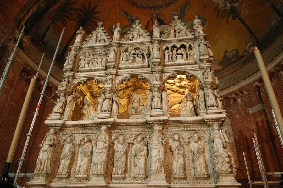Arca - Tomba di Sant’Agostino. Chiesa di san Pietro in Ciel d’Oro. Credits: Comune di Pavia -Archivio Ufficio Turismo