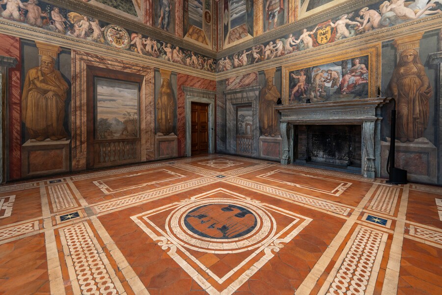 Roma, Palazzo della Valle. (Formosa, FAI)