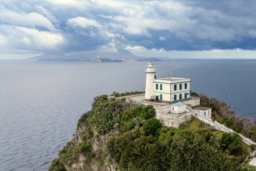 Bacoli (NA), Faro di Capo Miseno. (Giovanni Formosa, FAI)