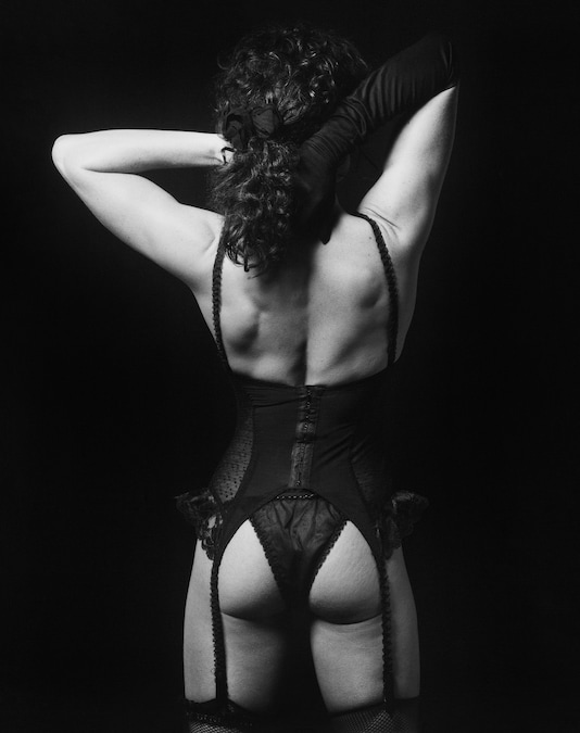 Robert Mapplethorpe Lisa Lyon (1981) (Courtesy Collezione Ettore Molinario / Lisa Lyon, 1981 Robert Mapplethorpe Foundation. Used by permission.)