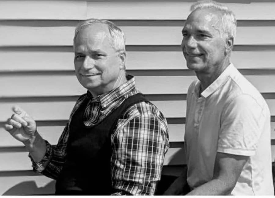 Immagine di un post tratto dal profilo Facebook/Saint Gabriel Catholic School con Robert Prevost (s), papa Leone XIV, e il fratello John Prevost (d). (Facebook/Saint Gabriel Catholic School) (ANSA)