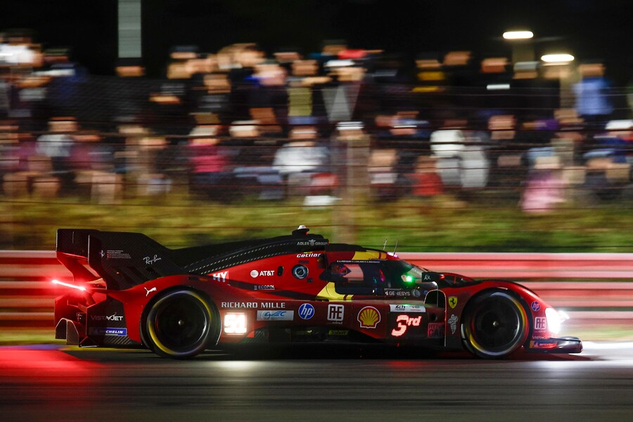epa12176723 Ferrari AF Corse car (starting no.?51) a Ferrari?499P with Alessandro Pier Guidi of Italy, James Calado of Great Britain and Antonio Giovinazzi of Italy in action overnight during the 93rd edition of the 24 Hours of Le Mans race in Le Mans, France, 14 June 2025 (issued 15 June 2025). EPA/YOAN VALAT (EPA)