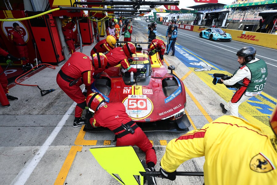 The 24 Hours of Le Mans - Circuit de la Sarthe, Le Mans, France - June 15, 2025 Pit crew work on the car of Ferrari AF Corse's Antonio Fuoco, Nicklas Nielsen and Miguel Molina during the 24 Hours of Le Mans REUTERS/Stephane Mahe (REUTERS)