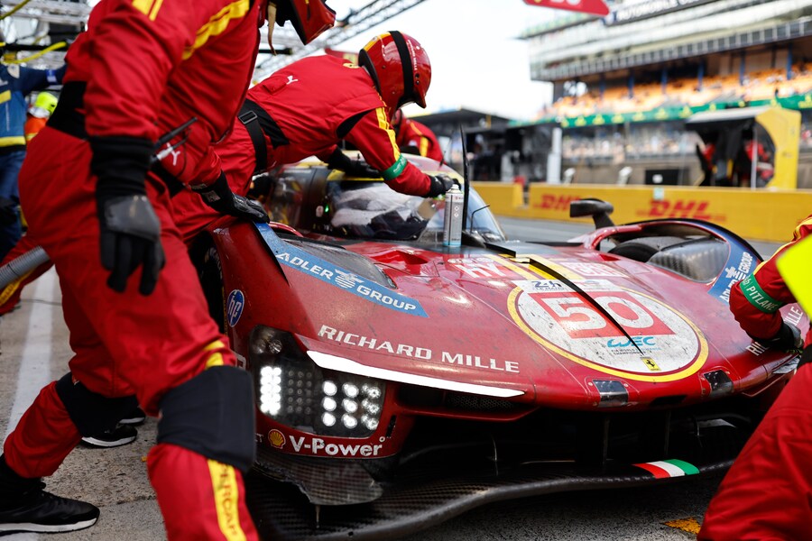 The car number 50 a Ferrari AF Corse a Ferrari 499P with Antonio Fuoco of Italy, Miguel Molina of Spain and Nicklas Nielsen of Denmark makes a pit stop during the 24-hour Le Mans endurance race, Sunday June 15, 2025 in Le Mans, western France. (AP Photo/Jeremias Gonzalez) Associated Press/LaPresse (APS)