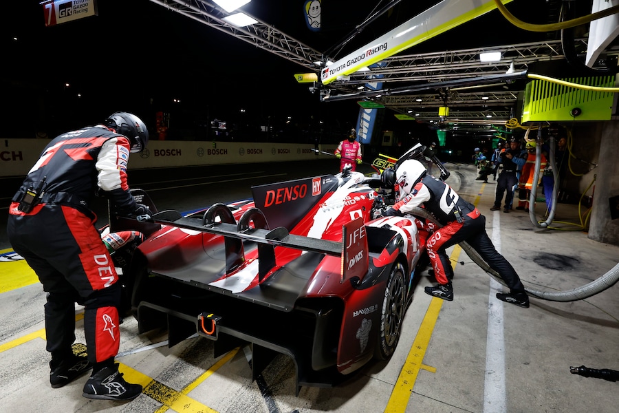 Pit crew members work on the No. 7, Toyota Gazoo Racing car a Toyota GR010 Hybrid with Mike Conway of Great Britain, Kamui Kobayashi of Japan and Nyck de Vries of the Netherlandsduring the 24-hour Le Mans endurance race, Sunday, June 15, 2025 in Le Mans, western France. (AP Photo/Jeremias Gonzalez) Associated Press/LaPresse (APS)