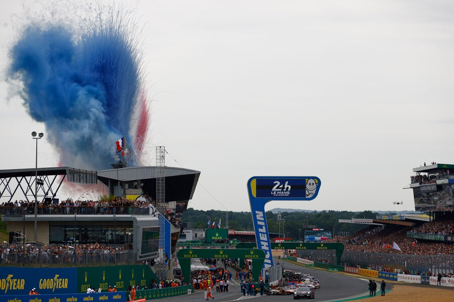 Fireworks are seen before the start of the 24-hour Le Mans endurance race, Saturday June 14, 2025 in Le Mans, western France. (AP Photo/Jeremias Gonzalez) Associated Press/LaPresse (APS)