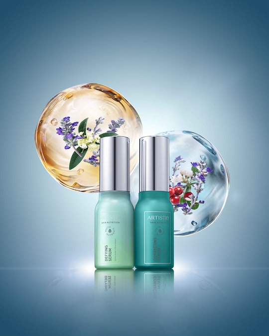 Artistry Skin Nutrition – Defying Serum & Correcting Serum Due sieri viso high-performance che uniscono scienza dermatologica e attivi botanici, entrambi contengono collagene marino. Il Defying Serum migliora elasticit e lumonosità, grazie anche alla presenza di fitonutrienti antiossidanti. Il Correcting Serum uniforma l’incarnato, attenua discromie e imperfezioni, lasciando la pelle più levigata e radiosa