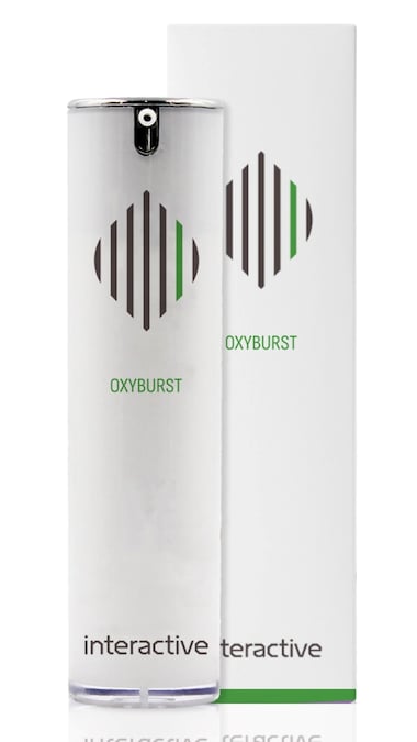 Interactive Oxyburst- di Rejuve Trattamento viso ad azione energizzante e ossigenante, pensato per rivitalizzare le pelli stanche, spente o stressate. La sua formula con una combinazione di ingredienti attivi, tra cui Zinco Ossido, Allantoina, Vitamina A, e diversi composti perfluorati, favorisce l’ossigenazione cellulare e stimola i naturali processi di rinnovamento cutaneo, contribuendo a migliorare luminosità, grana e tonicità della pelle