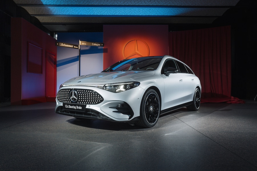  (Mercedes-Benz AG)