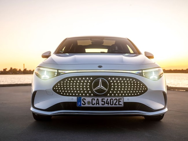 Mercedes CLA, le foto della berlina elettrica e tecnologica