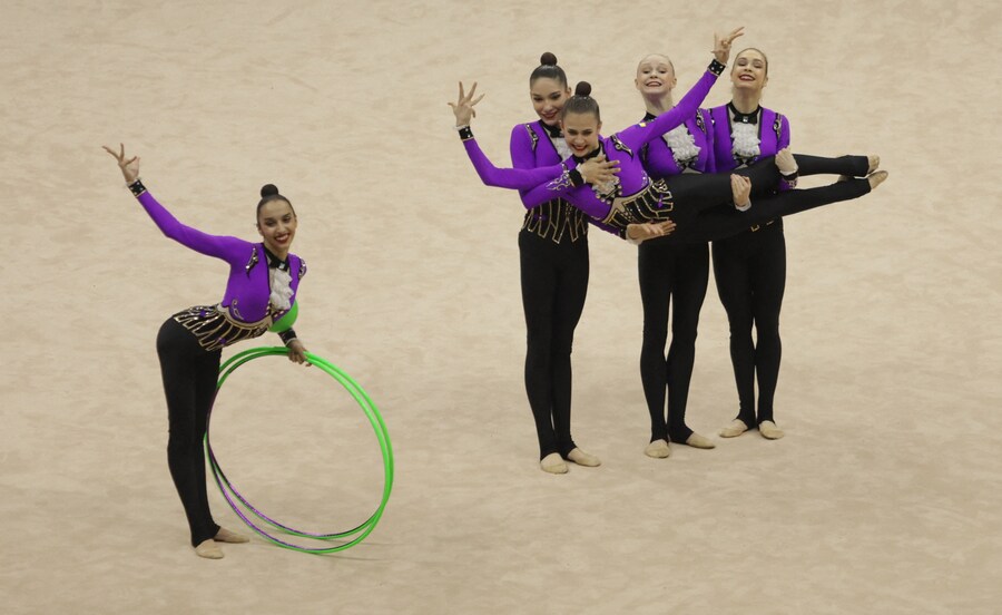 La squadra ucraina si esibisce durante la finale ai Campionati mondiali di ginnastica ritmica - Rio 2025 - Parco Olimpico Barra, Rio de Janeiro, Brasile - 24 agosto 2025. (REUTERS)