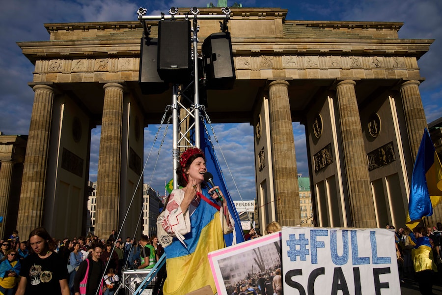 Una manifestazione in occasione della Giornata dell'indipendenza dell'Ucraina a Berlino, in Germania, domenica 24 agosto 2025. (APN)