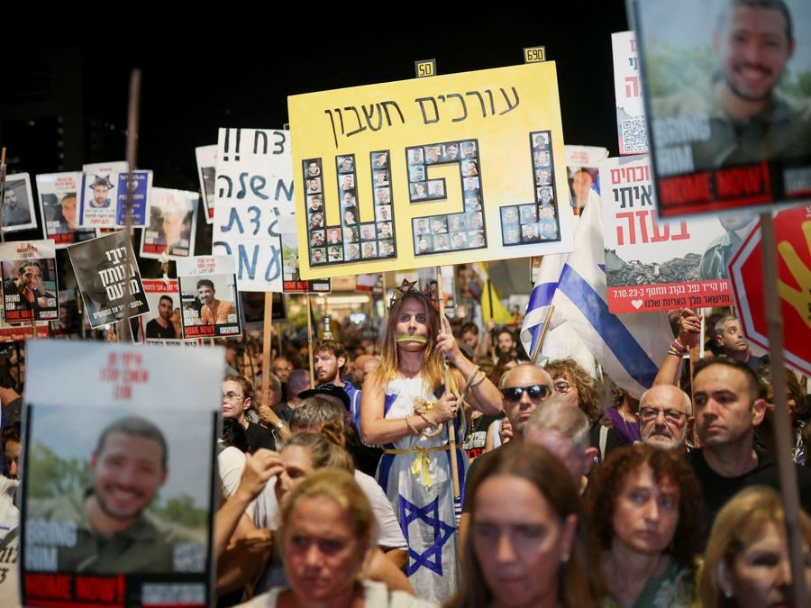 A Tel Aviv 350mila in marcia per fine guerra