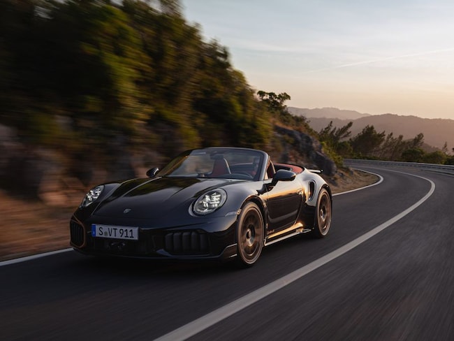 Porsche 911 Turbo S, le foto della nuova generazione ibrida