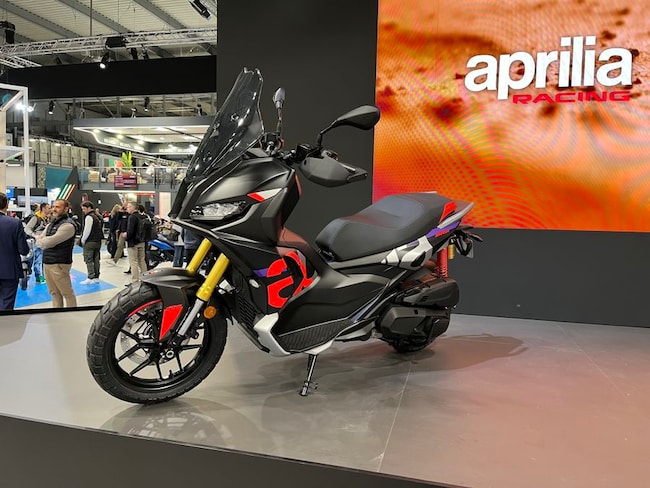 Aprilia Sr gt 400, tutte le foto dello scooter per la città e i viaggi
