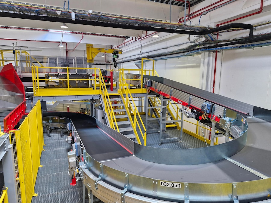4 - Il sorter della sede di Casier è in grado di processare fino a 6000 spedizioni l’ora.