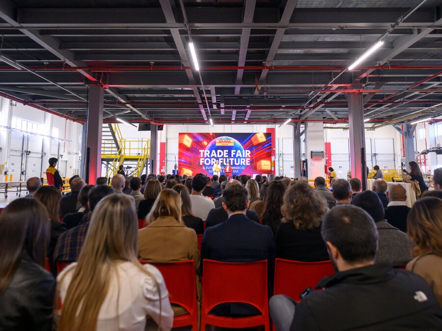 7 - Circa 300 ospiti all’Opening del Service Center DHL Express Italy di Casier, in provincia di Treviso.