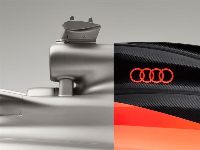 I tre colori della monoposto Audi di F.1: argento, rosso e nero, tutte le foto