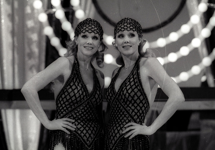 1982. COME ALICE. Alice ed Helen Kessler (ANSA)