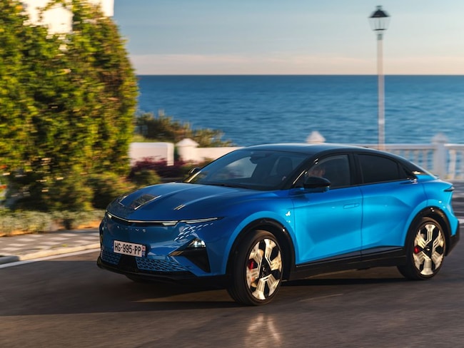 Alpine A390, le foto della berlina elettrica sportiva
